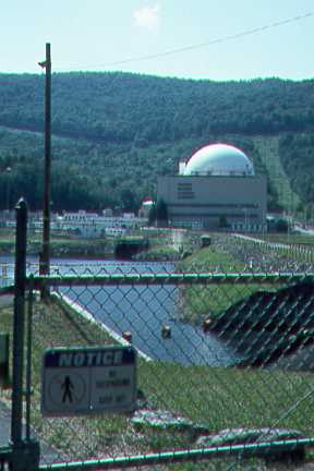 Decommissioned Yankee Rowe nuclear power plant (16 kB JPEG)