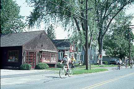 Green River Road in Williamstown (35 kB JPEG)