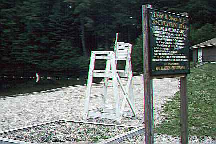Northmpton swimming area (21 kB JPEG)